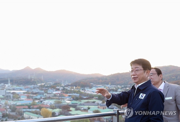 수원시장과 영통1 재개발 현장 방문